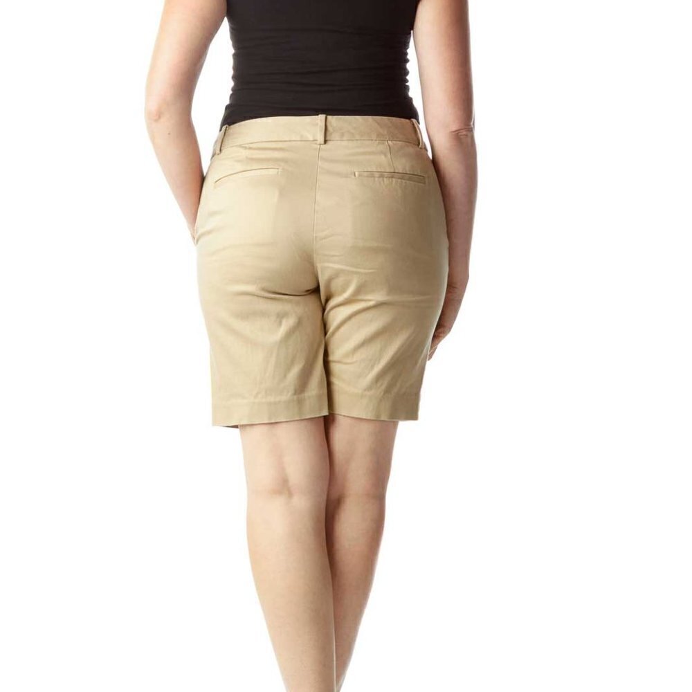 Lauren Ralph Lauren Beige High-Waisted Shorts - Picture 2 of 3